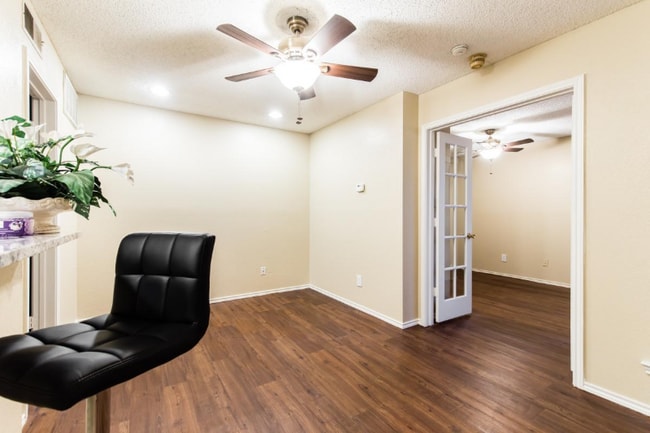 Building Photo - 1704 Baird Farm Cir