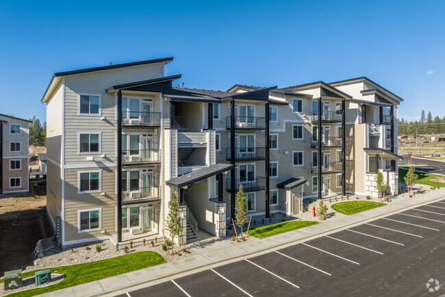 Building Photo - River's Edge Apartments