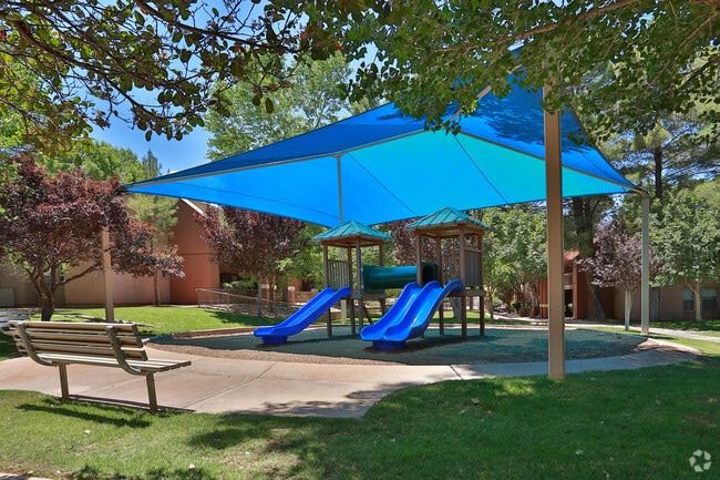 Highland Woods Apartments