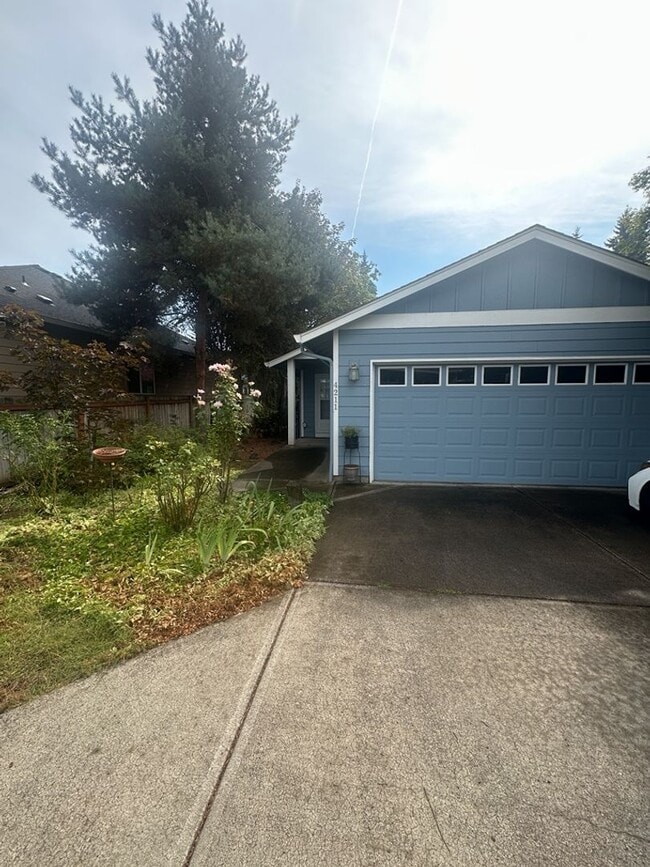 Building Photo - Three Bedroom Ranch in Orchards! Rental