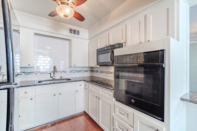 Photo - 6106 Averill Way Unit C