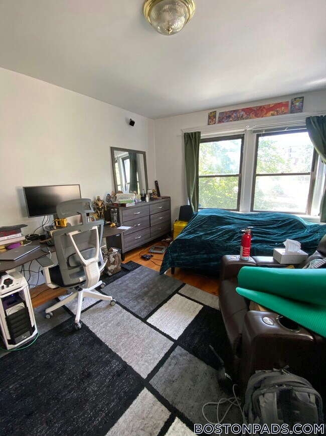 Building Photo - 1462 Commonwealth Ave Unit 2 Rental