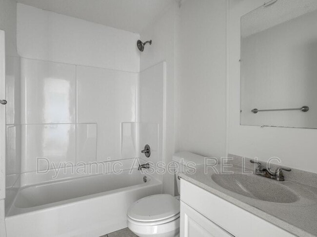 Photo - 1902 John F Kennedy St Unit B