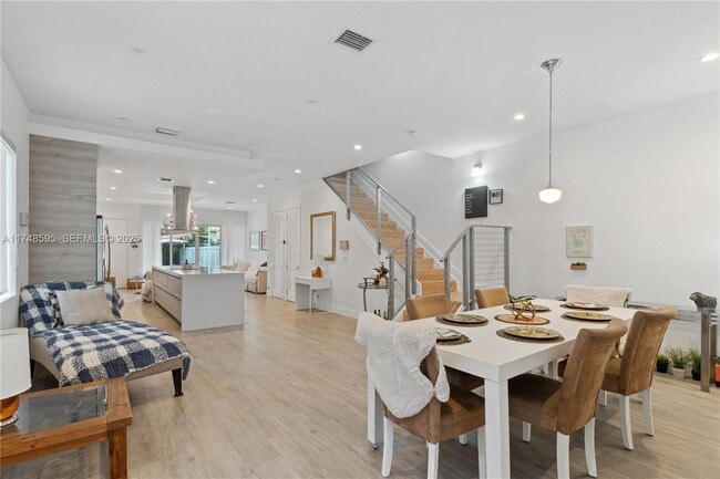 Photo - 3570 SW 23rd St