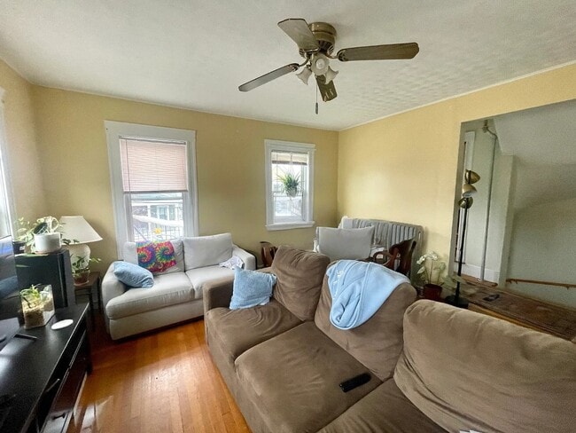 Building Photo - 123 Winthrop St