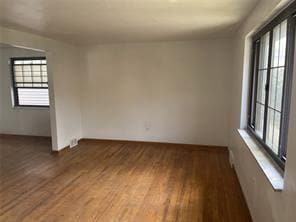 Photo - 218 Bronx Ave