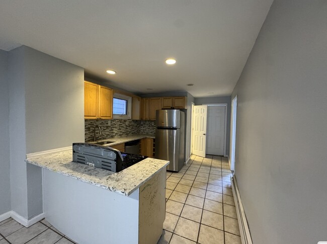 Photo - 12 Meadow St Apartments Unit 1