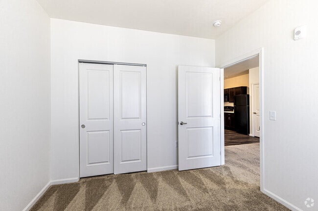 1BR, 1BA - 670SF