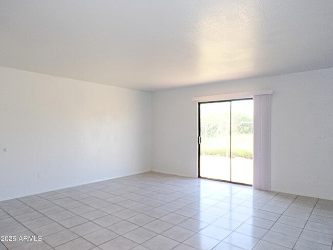 Building Photo - 4545 E Glenn Rd Unit 5B