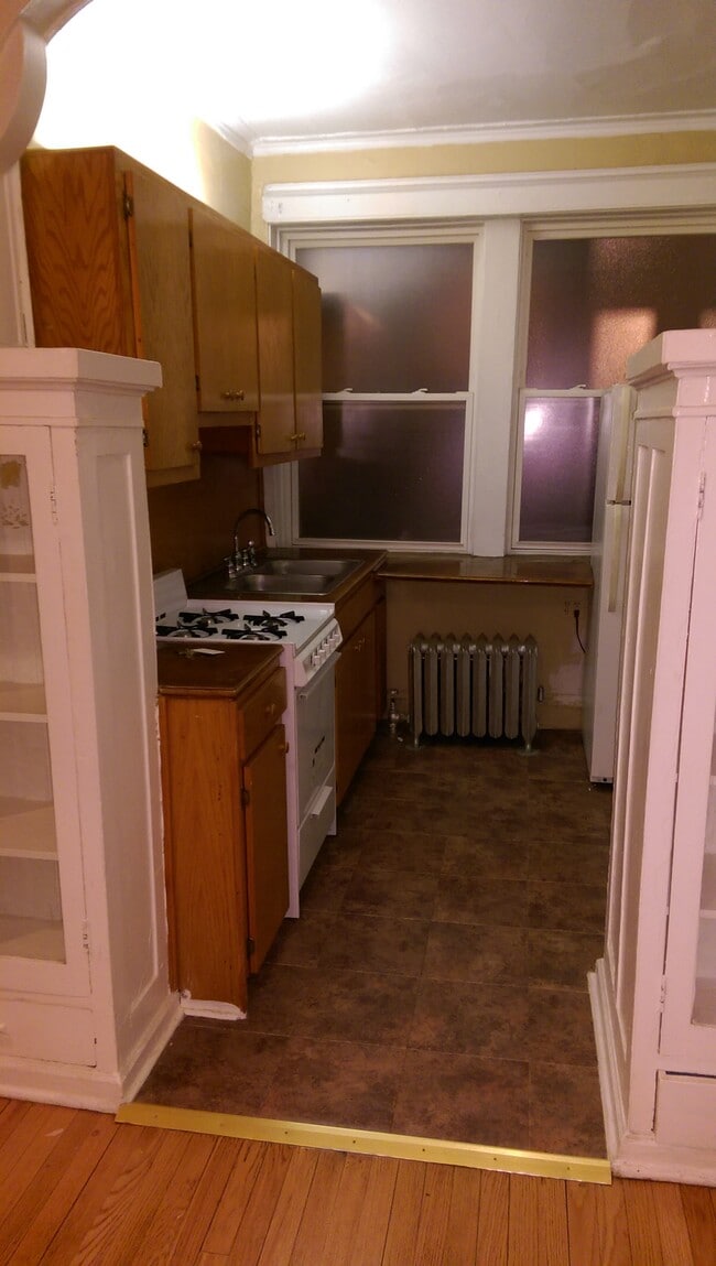 Photo - 829 W Cornelia Ave Unit 2E