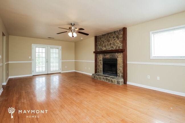 Photo - 115 Train Dr