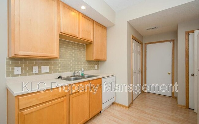 Photo - 2301 Hart Ave Unit 5