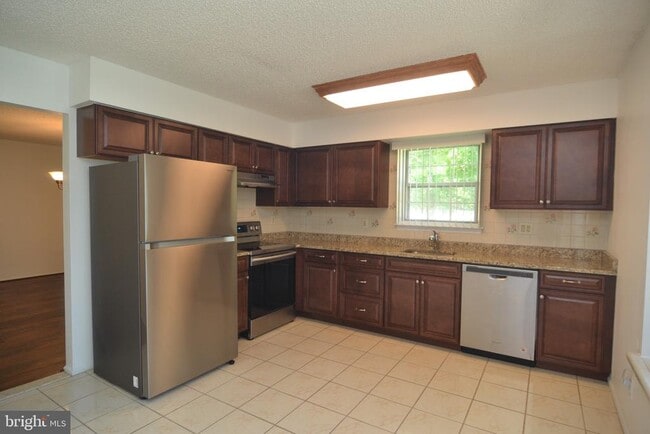 Photo - 4004 Adelaide Dr