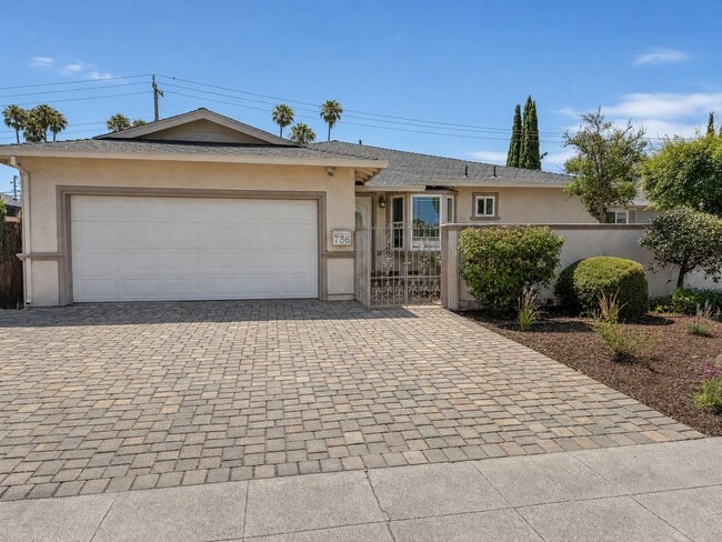 Building Photo - 786 Eden Ave