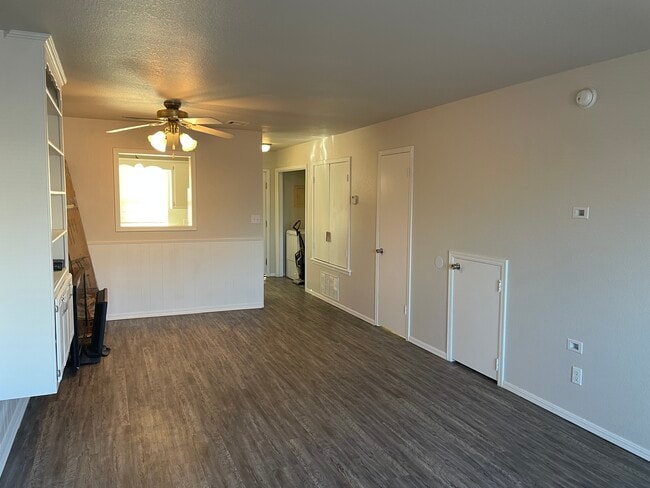 Photo - 1901 E Lindsey St