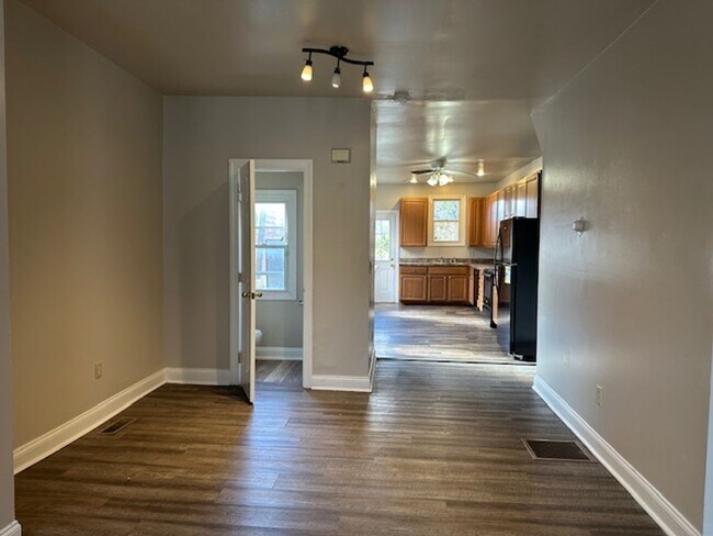 Photo - 1920 N 4th St