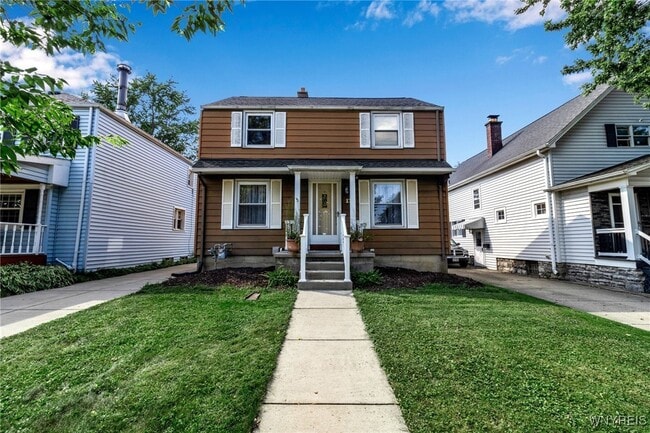 Photo - 178 Wellington Ave