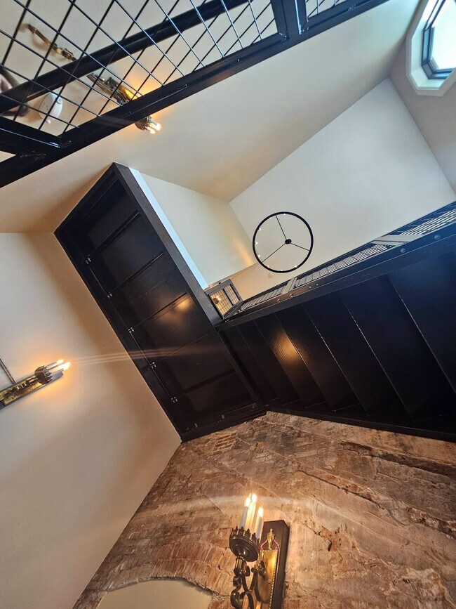 Photo - 183 S Main St Unit Rueping Lofts