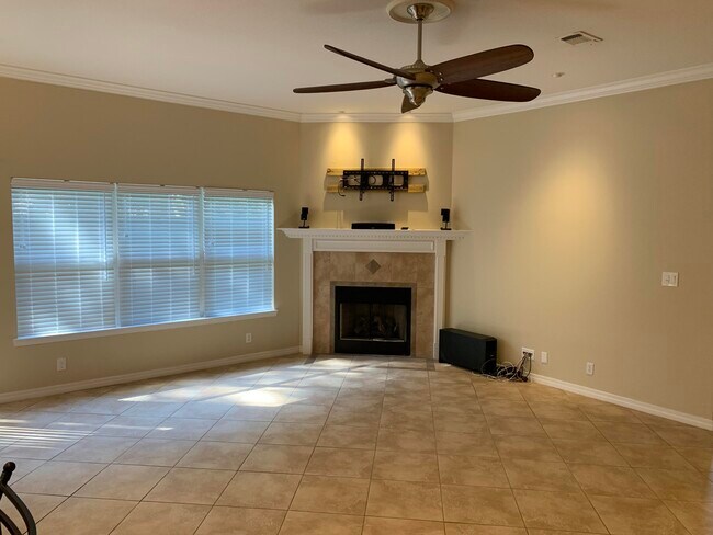 Photo - 231 Olde Post Rd