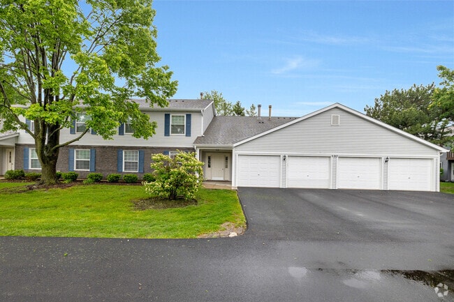 Building Photo - 690 Thorntree Ct Unit C1 Rental