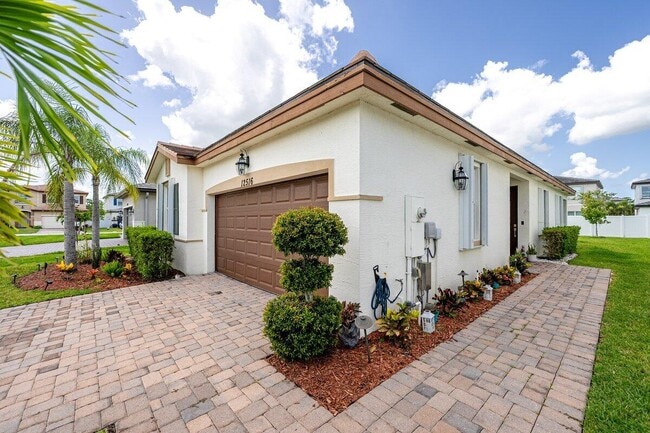 Photo - 12516 NW Toblin Ln