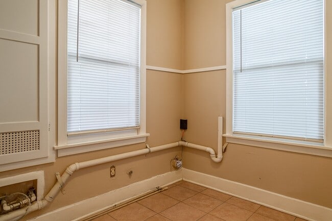 Photo - 6113 Ave Q 1/2