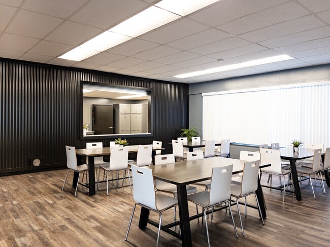 Photo - Sherman Hills Apartments