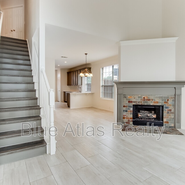 Photo - 3937 Creek Crossing Dr