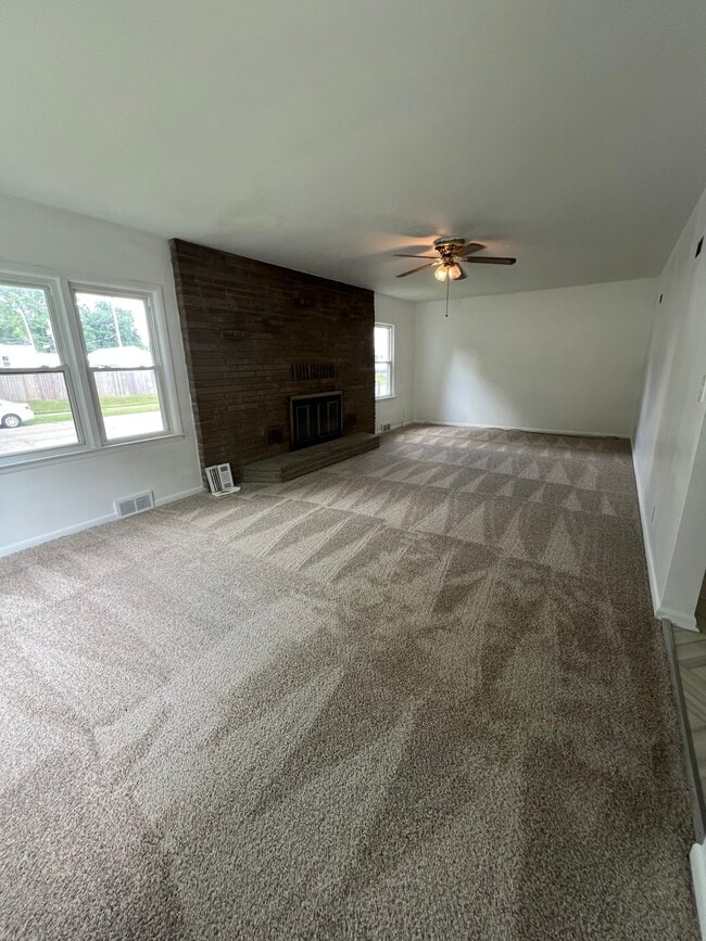 Photo - 634 N Mt Pleasant Ave