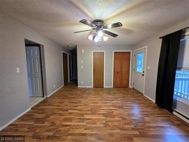 Photo - 653 N 2nd St