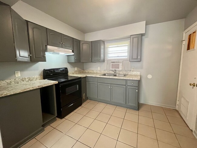 Photo - Taylor Street 4813-4815 Unit 4815