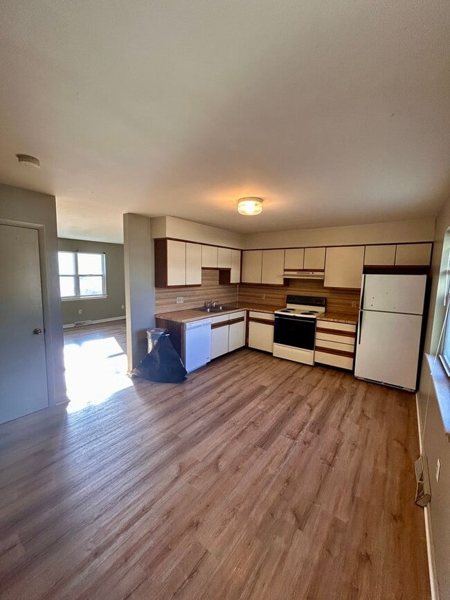 Photo - 3 Bed 2 bath Townhouse In Manchester York