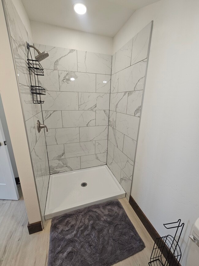 Photo - 720 Farmall Ln