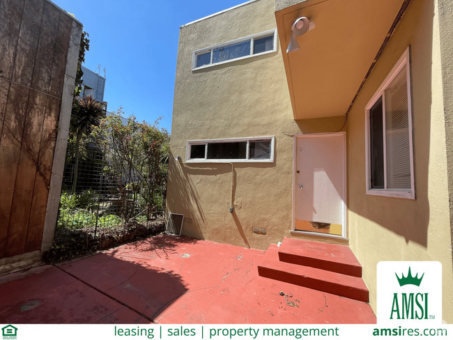Building Photo - LT09MAIN Unit LT091377B - Upper Rental
