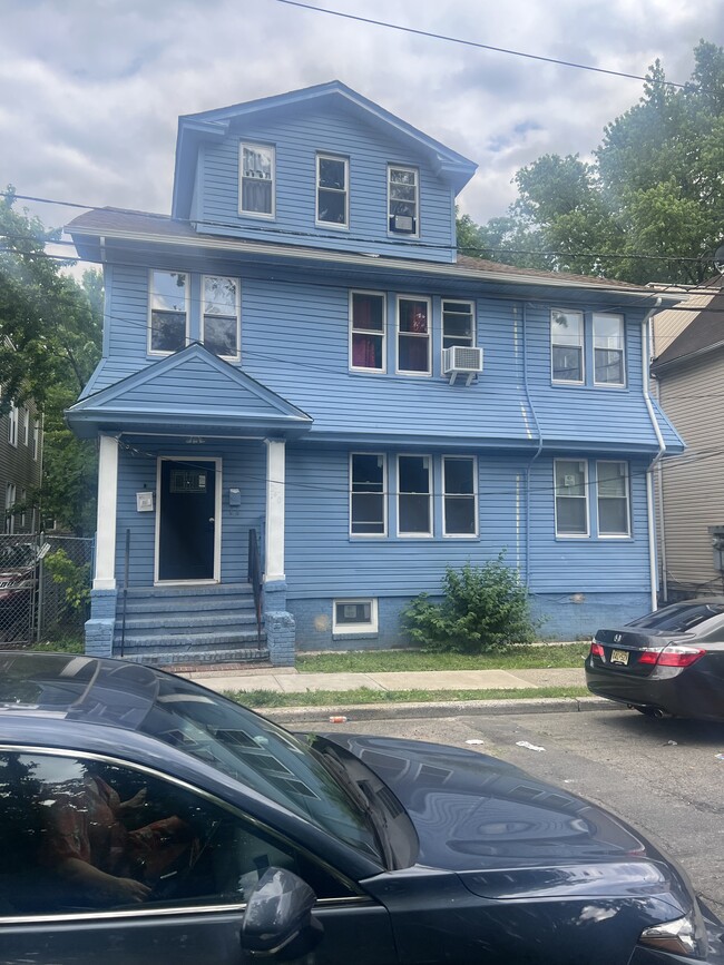 Photo - 240 Leslie St Unit #2nd Floor