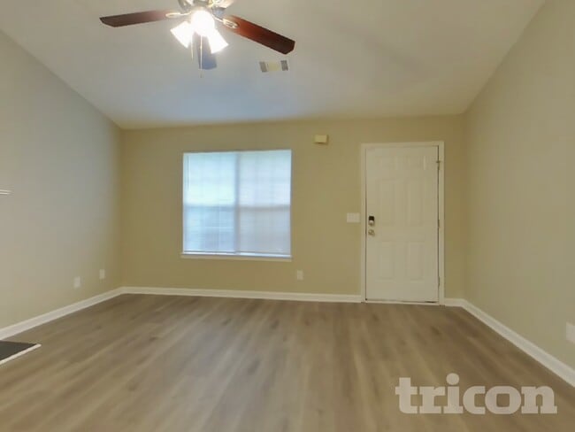 Photo - 215 Winterville Dr