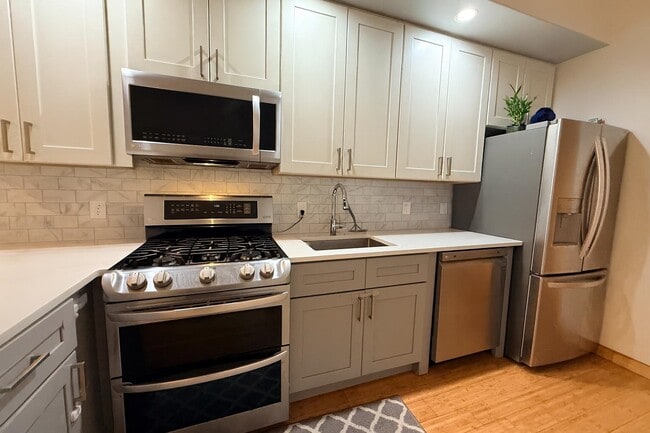 Photo - 3683 John F. Kennedy Blvd Unidad 2