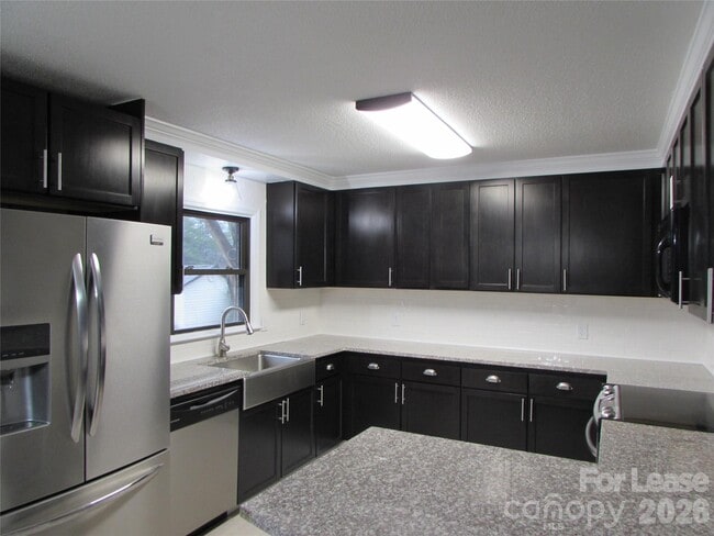 Photo - 2725 Sloop Rd