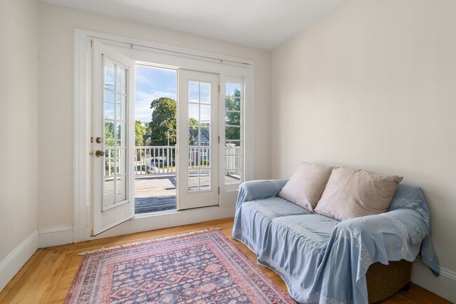 2 Wyman Ct