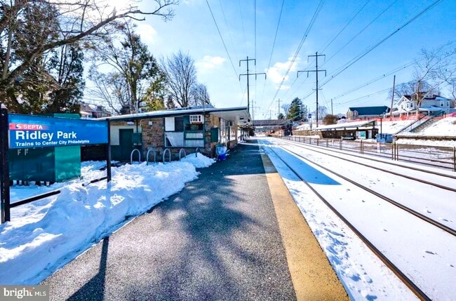 Photo - 206 E Hinckley Ave