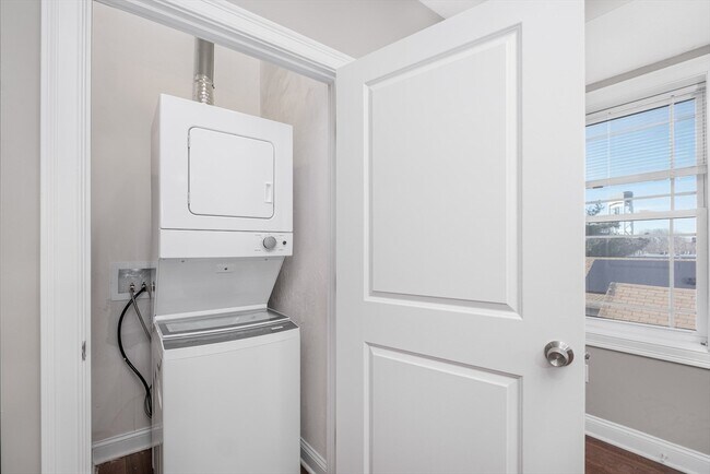 125 Addison St Unit 1