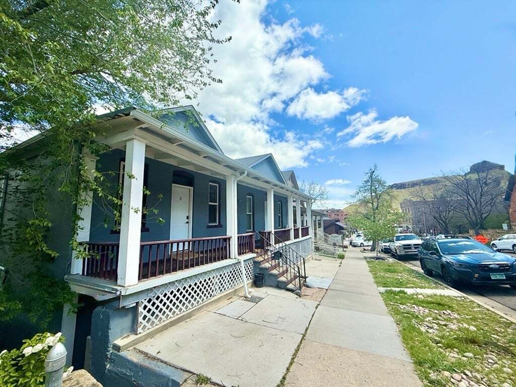 Flats on 13th - Flats on 13th