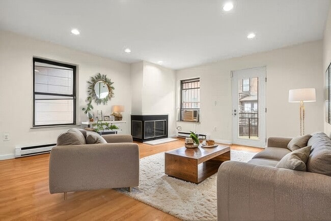 Photo - 18 E Springfield St Unit 18-3