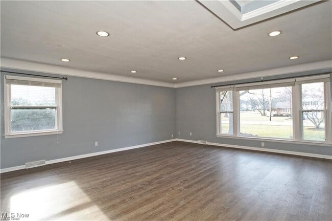 Photo - 1071 Cranbrook Dr