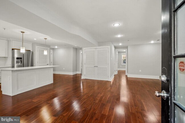 Photo - 837 Shepherd St NW