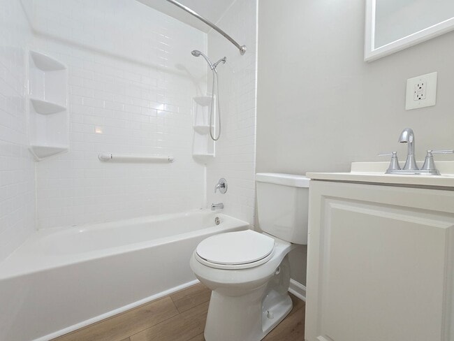 Photo - Newly Renovated 3 Bedroom Home – Modern Co...