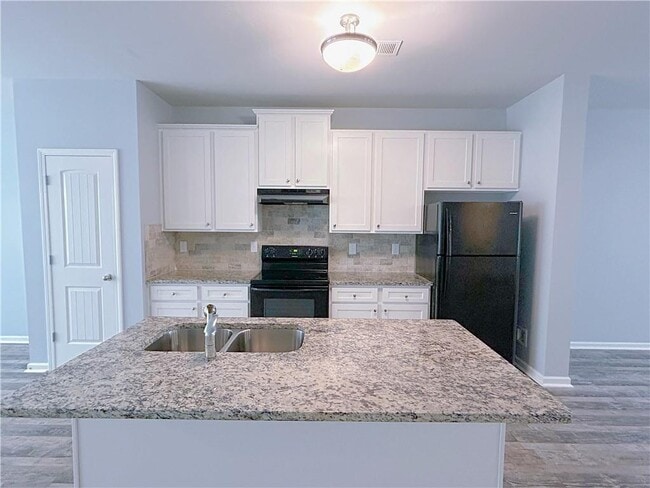 Photo - 1892 Old Dogwood