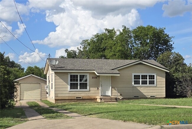Building Photo - 2116 W Avenue D Rental