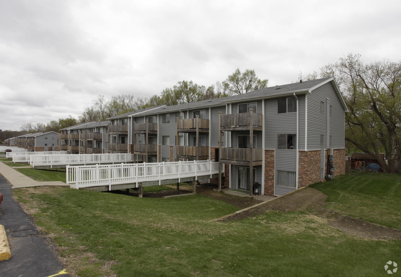 West Winds Apartments - West Winds Apartments