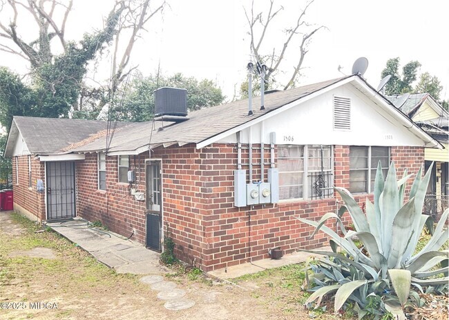 Building Photo - 1506 Walnut St Rental